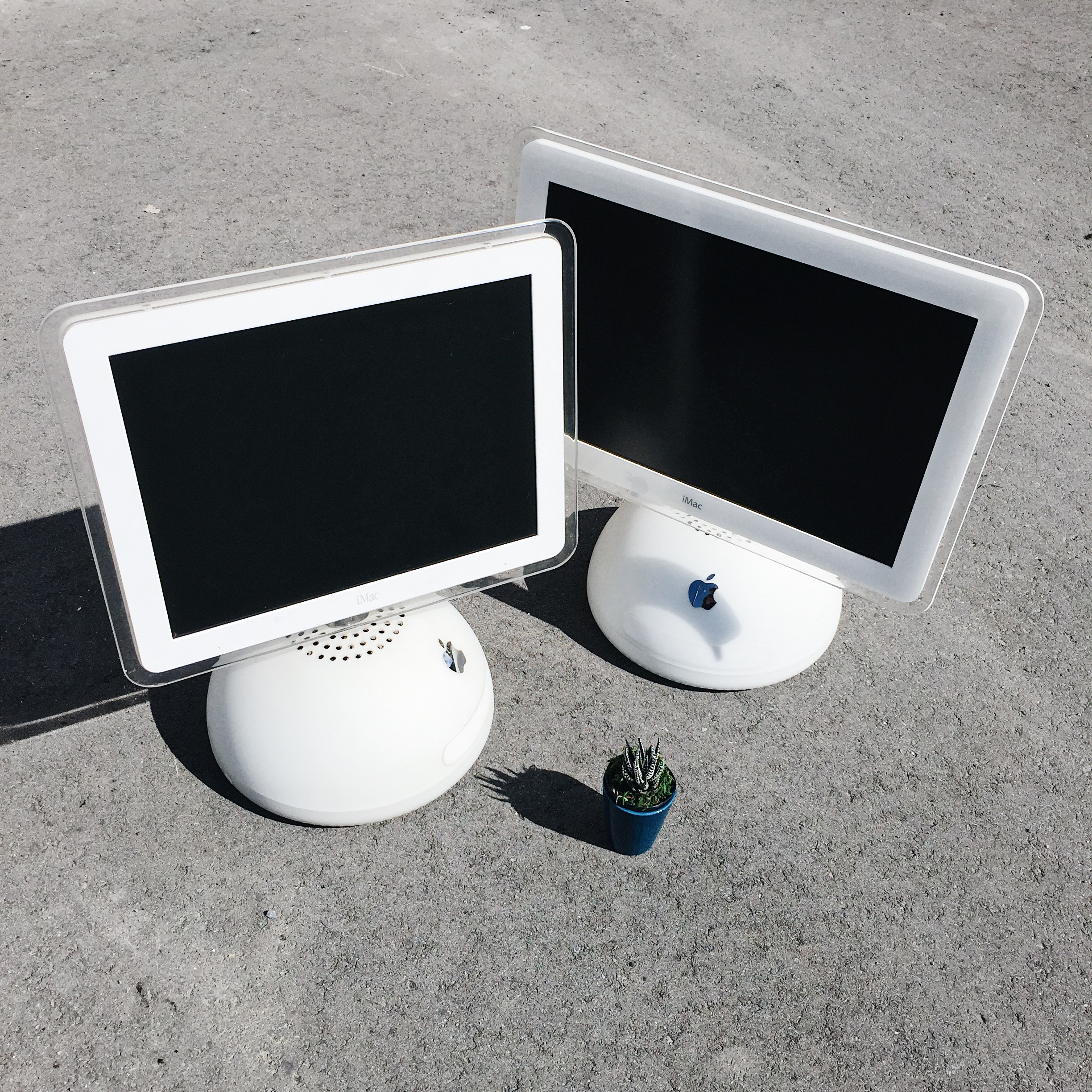 vintage-computers-imac-g4-2002-capitaltek-ottawa-managed-tech